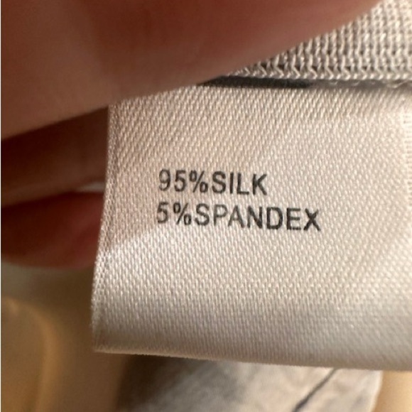 St. John Knits Watercolor Print V-Neck Sleeveless Blouse Size 14 - Picture 5 of 6